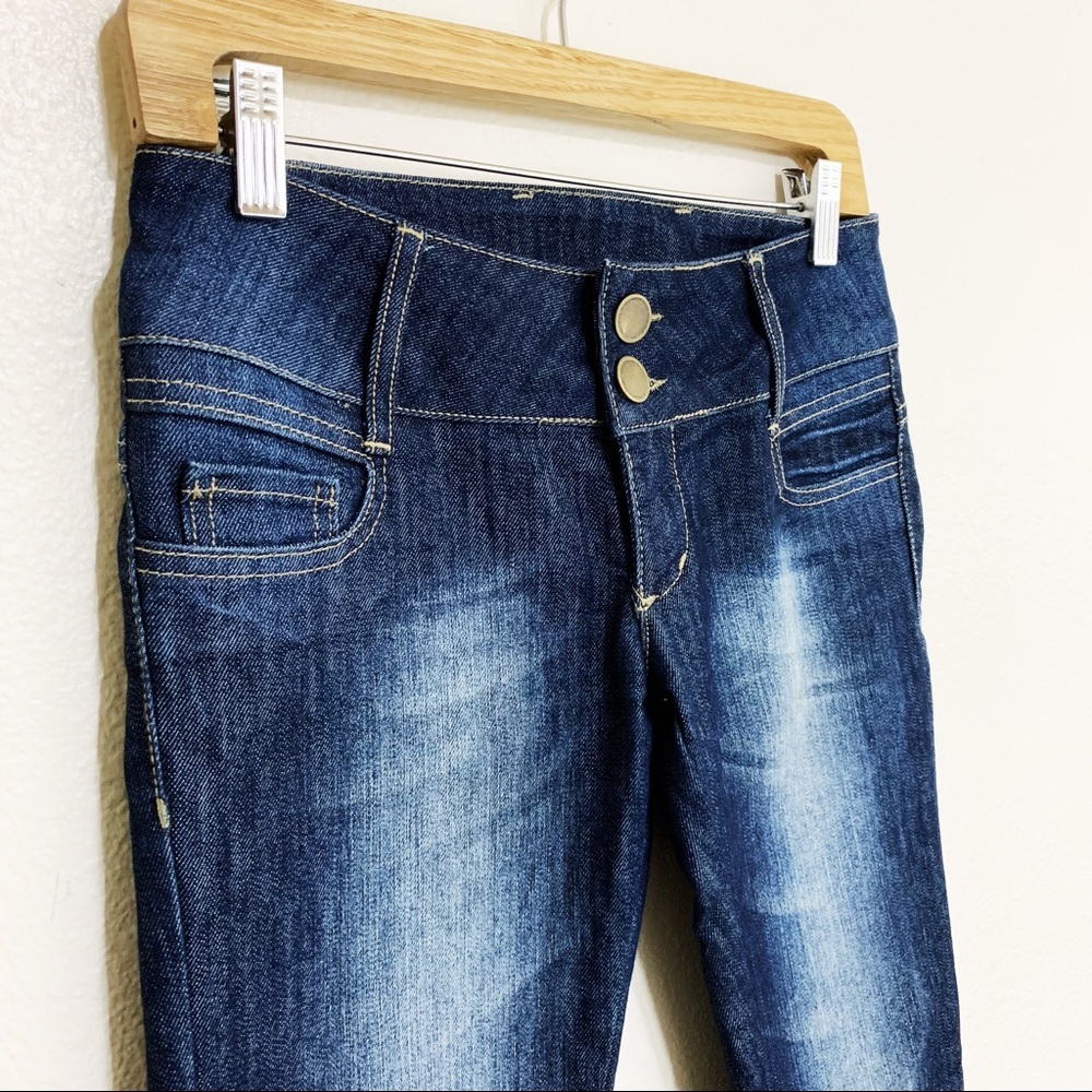 Wide Loop Double Button Jeans - Picture 5 of 8